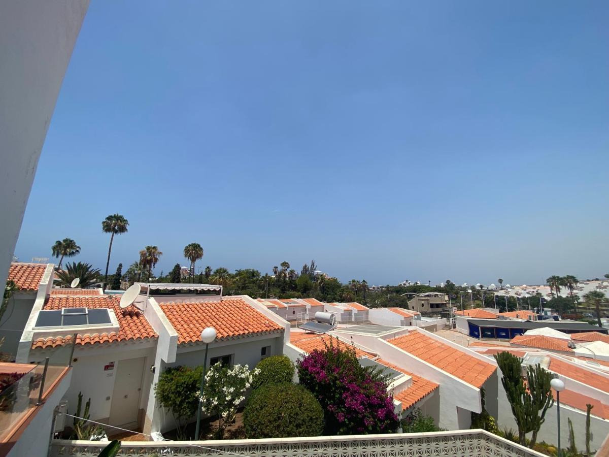 Island Village Ocean View 아데제 외부 사진